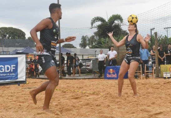 Ed Alves/CB/D.A Press