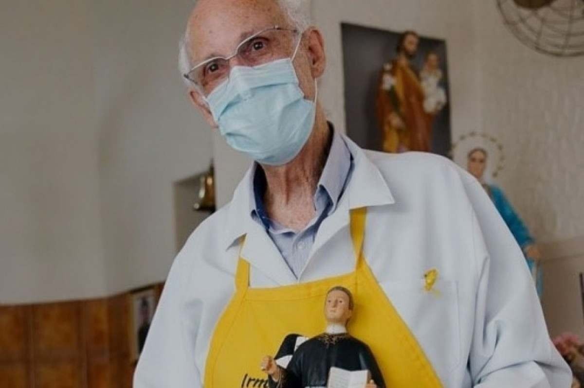 Padre Julio Lancelloti é atacado durante missa em São Paulo