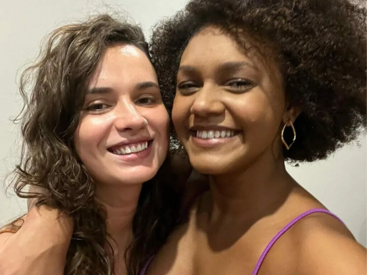 Jessi Alves diz que conheceu namorada através de outra ex-bbb
