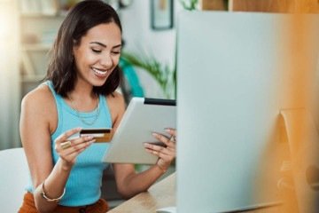 Governo estuda revogar a chamada 'taxa das blusinhas' -  (crédito: Getty Images/iStockphoto)