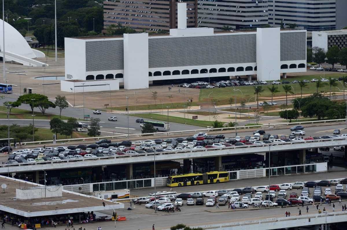 Virada do ano: veja o que abre e o que fecha no DF