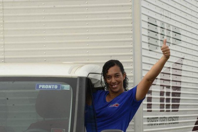  14/03/2023  Crédito: Carlos Vieira/CB/DA Press. Brasília, DF. Cidades. Mulheres que vão à luta. Alice Lopes, motorista de caminhão.