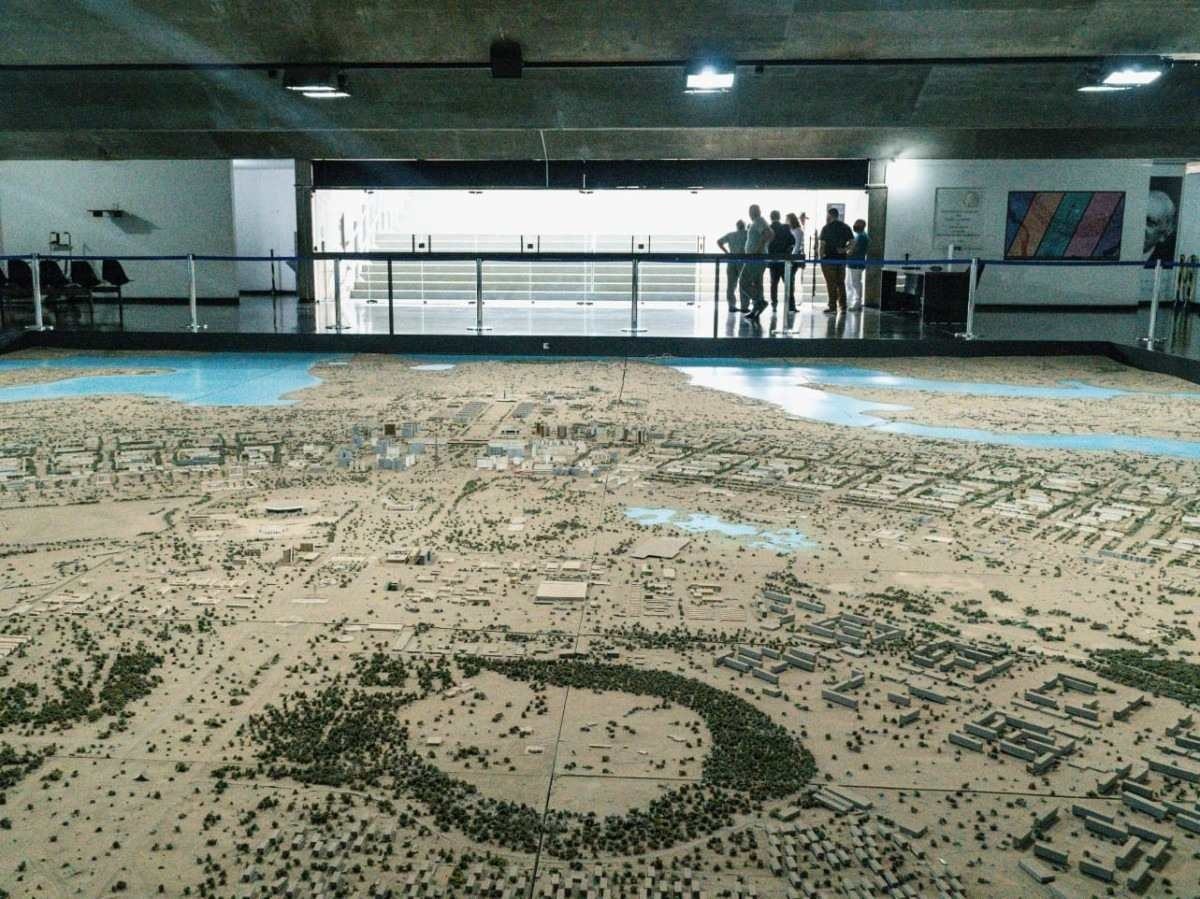 Após dois meses dos ataques de 8/1, maquete do Plano Piloto é recuperada