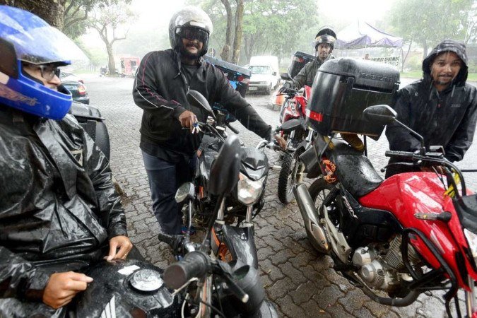  16/03/2023  Crédito: Carlos Vieira/CB/DA Press. Brasília, DF. Cidades. Atrito entre motoboys e clientes. 202/203 Sul.