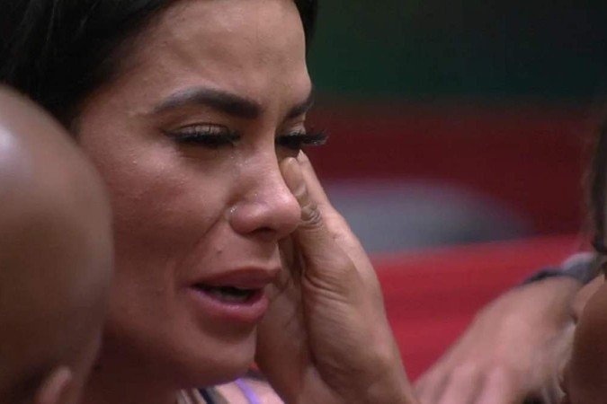 Dania Mendez chora após Sapato e MC Guimê serem expulsos do BBB23