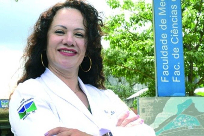 Perla, 47 anos, está no 7º período de medicina na UnB - (crédito: Marcelo Ferreira/CB/D.A. Press) Perla, 47 anos, está no 7º período de medicina na UnB - (crédito: Marcelo Ferreira/CB/D.A. Press)