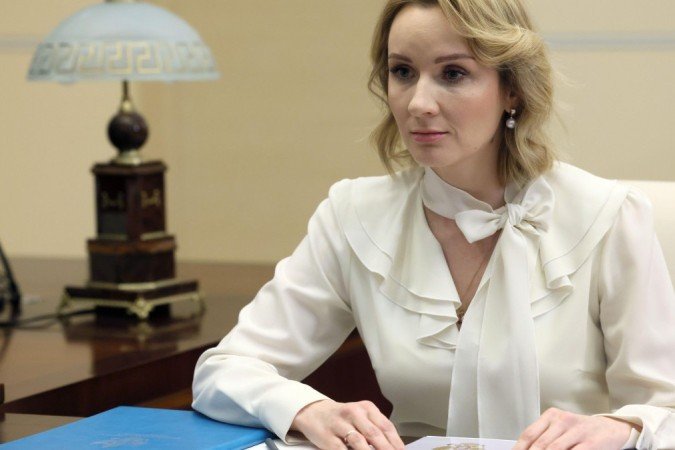 Maria Alekseyevna Lvova-Belova é comissária do governo russo para os direitos das crianças - (crédito: MIKHAIL METZEL/SPUTNIK/KREMLIN POOL/EPA-EFE/REX/Shutterstock) Maria Alekseyevna Lvova-Belova é comissária do governo russo para os direitos das crianças - (crédito: MIKHAIL METZEL/SPUTNIK/KREMLIN POOL/EPA-EFE/REX/Shutterstock)