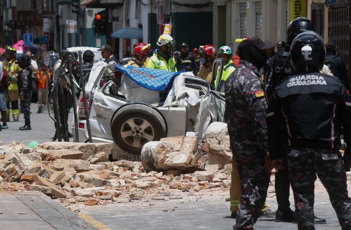 Sobe para 12 o número de mortos após terremoto no Equador