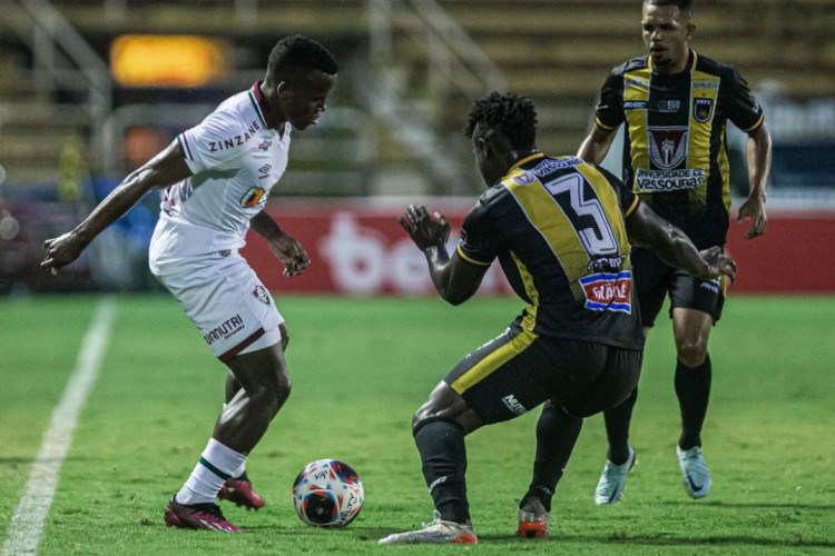 Fluminense e Volta Redonda jogam por vaga na final do Carioca