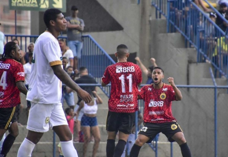 Após nova goleada, Brasiliense garante classificação no Candangão