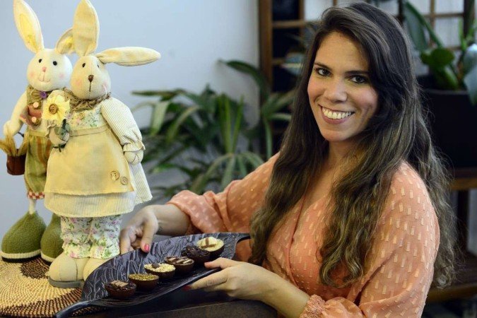  20/03/2023 Crédito: Marcelo Ferreira/CB/D.A Press. Brasil. Brasilia - DF -  Produção caseira de ovos de páscoa. Bianca Barreto.