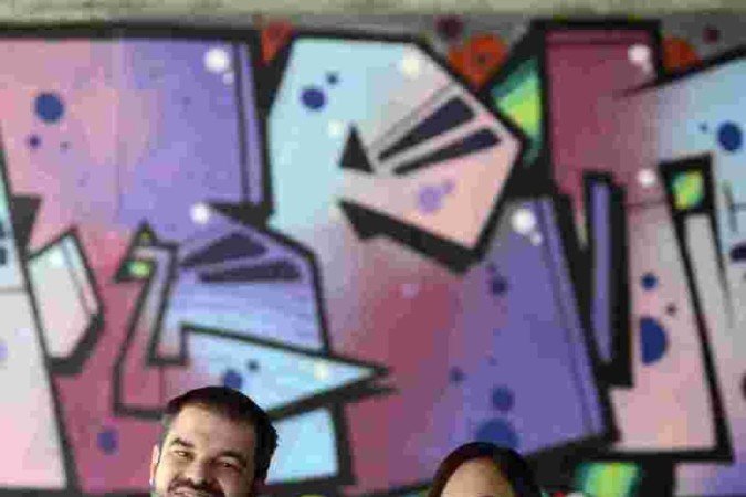  21/03/2023 Crédito: Marcelo Ferreira/CB/D.A Press. Brasil. Brasilia - DF - Poder das cores e como elas influenciam em todos a vida.  Pessoas que tiveram mudança em seus visuais e passaram a usar cores diferentes. Henrique Dantas e Morgana Sayonara.