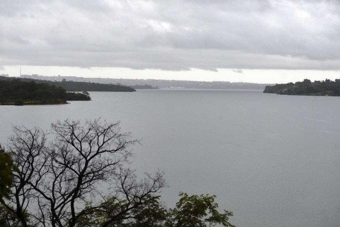 O Lago Paranoá é o único corpo hídrico que teve a situação de poluição revertida, segundo especialista