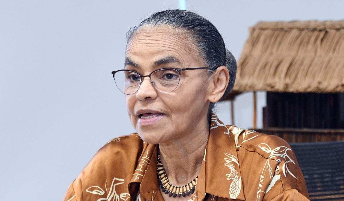 Internada com covid, Marina Silva tem quadro estável e boa evolução, diz boletim médico 