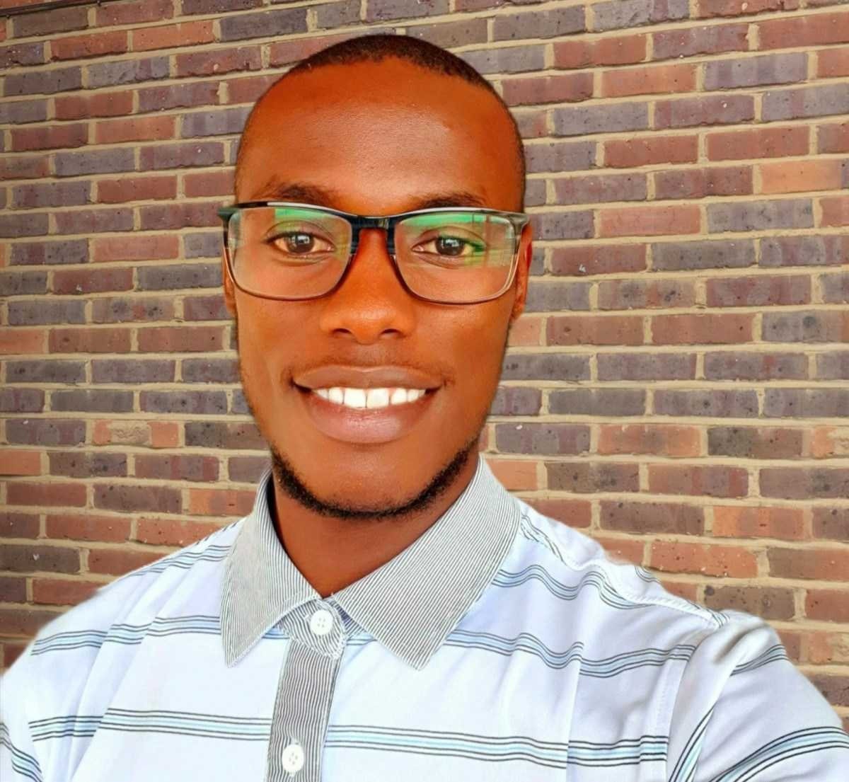 Ronald Agaba, 26 anos, ativista LGBTQIA+, desempregado, morador de Kampala