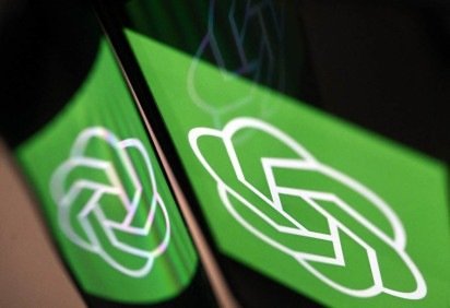 Esta imagem ilustrativa mostra o logotipo ChatGPT exibido em um smartphone em Washington, DC, em 15 de mar&ccedil;o de 2023.       -  (crédito: OLIVIER DOULIERY/AFP) -Esta imagem ilustrativa mostra o logotipo ChatGPT exibido em um smartphone em Washington, DC, em 15 de mar&ccedil;o de 2023.       -  (crédito: OLIVIER DOULIERY/AFP)
