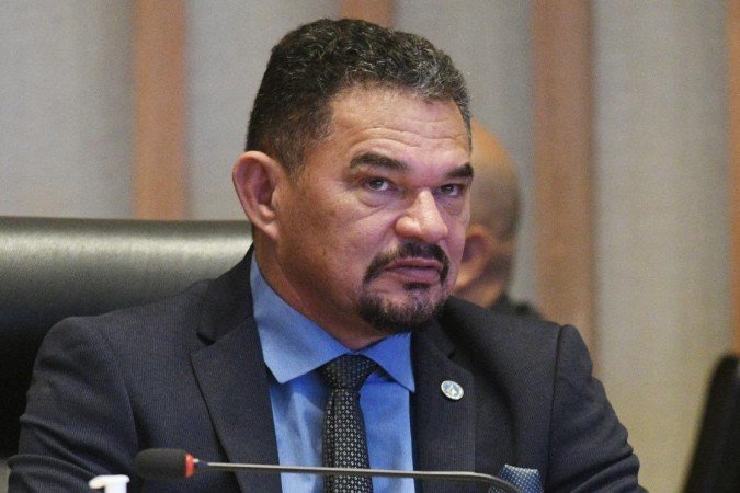  23/03/2023 Credito: Ed Alves/CB/DA.Press. Cidades. Ex-secretário de Segurança Pública do DF, Júlio Danilo, na CPI dos Atos Antidemocráticos. Na foto, o Deputado Distrital Hermeto. 