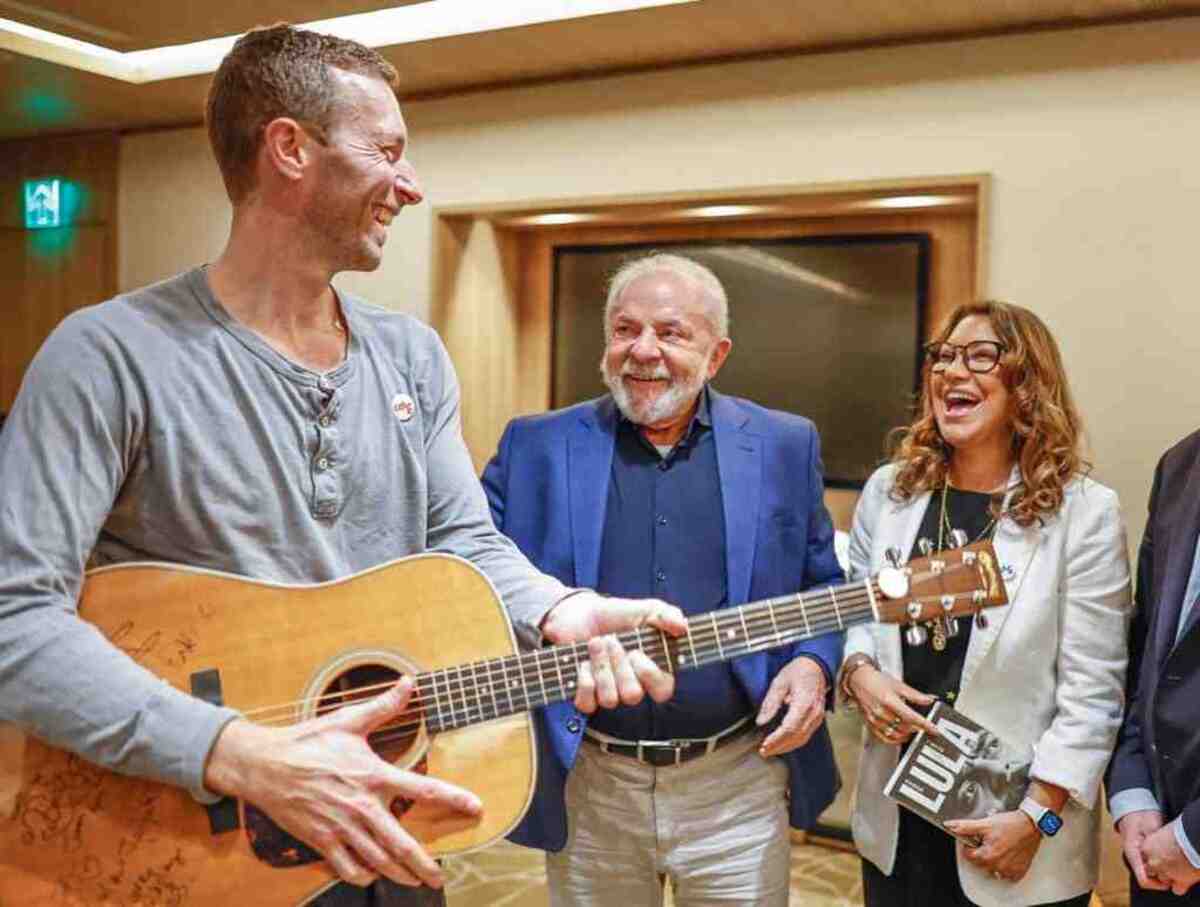 Lula e Janja encontram o vocalista do Coldplay, Chris Martin