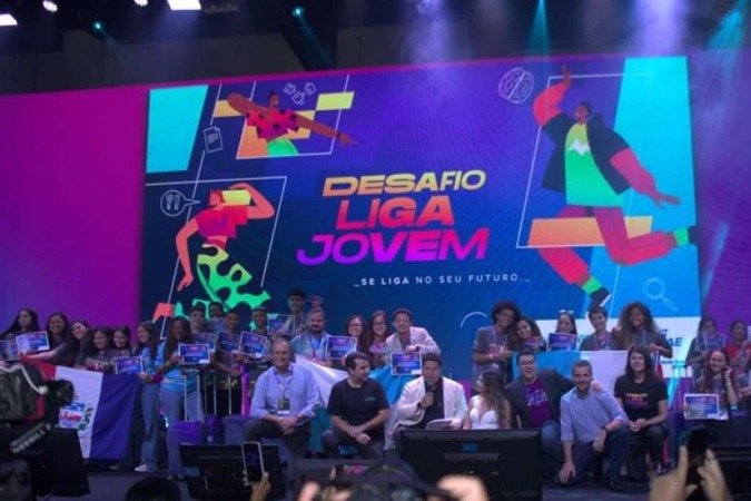 Equipes vencedoras do Desafio Liga Jovem comemoram a vitória -  (crédito: Thamires Silva/Divulgação)
