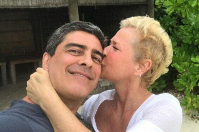 Junno Andrade e Xuxa Meneghel -  (crédito: Reprodução/Instagram)