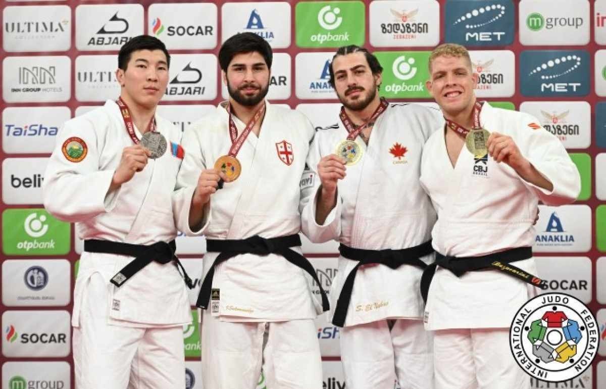 Rafael Buzacarini (D) conquistou a única medalha do Brasil no Grand Slam na Geórgia