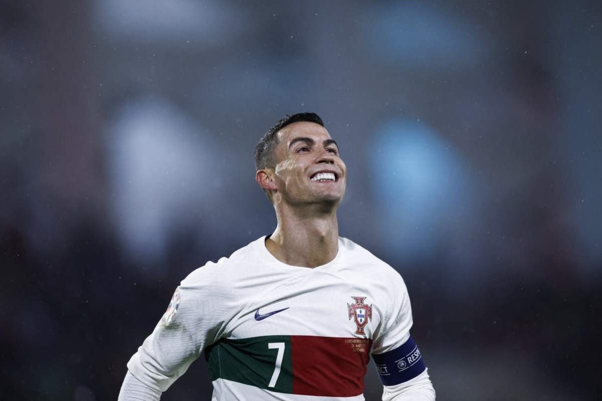 Cristiano Ronaldo marca duas vezes por Portugal e se torna o artilheiro do  mundo no ano