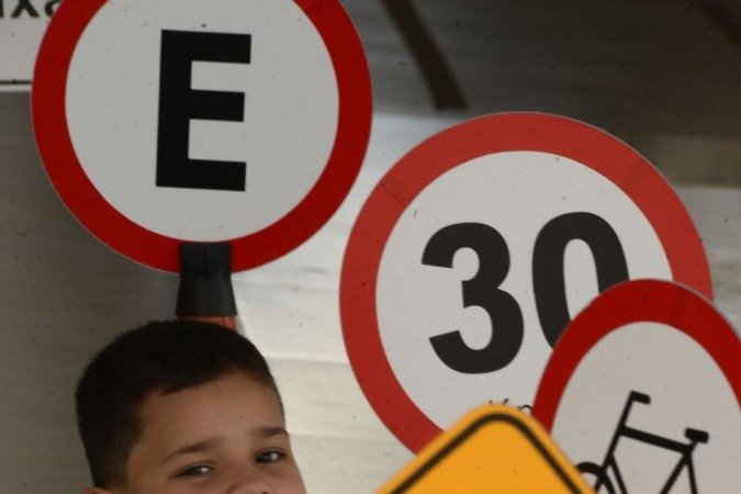  28/03/2023  Crédito: Carlos Vieira/CB/DA Press. Brasília, DF. Cidades. Galera do DENIT no CEF Santos Dumont. Miguel Guimerães.