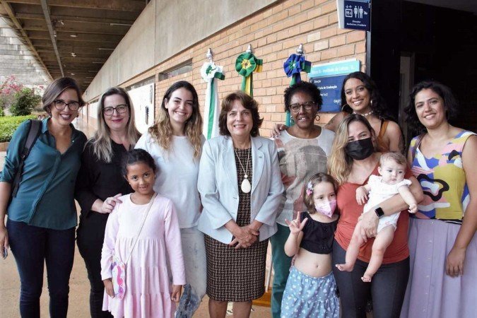 Reitora se reúne com a Coletiva Mães Reitora se reúne com a Coletiva Mães