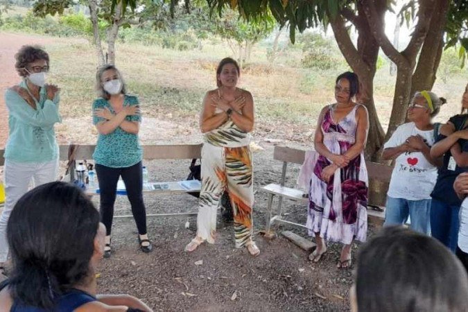 Grupo de terapia comunitária integrativa no Assentamento Pinheiral, em São Sebastião