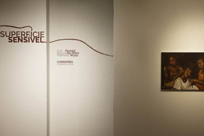 Obra de Pamella Wyla na exposição SUperfície sensível, na Pilastra