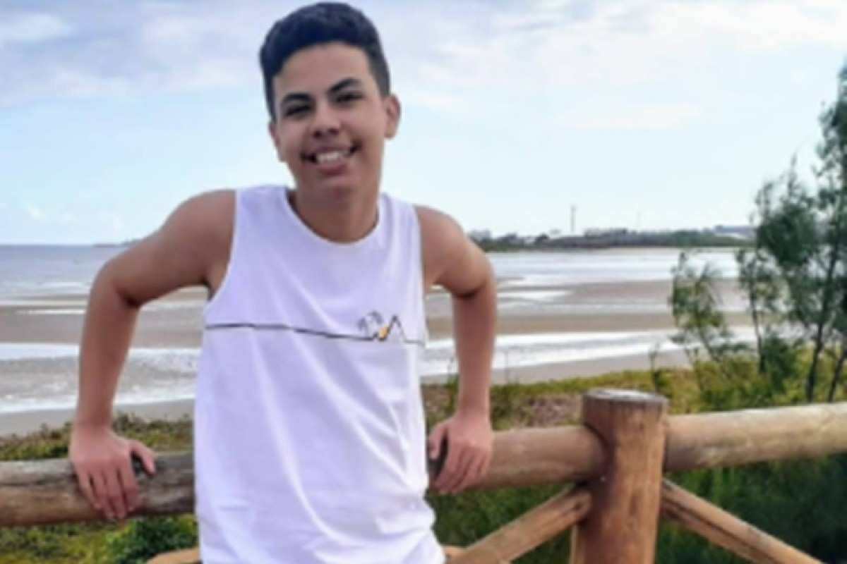 Estudante autista escreve livro inspirado em jogo