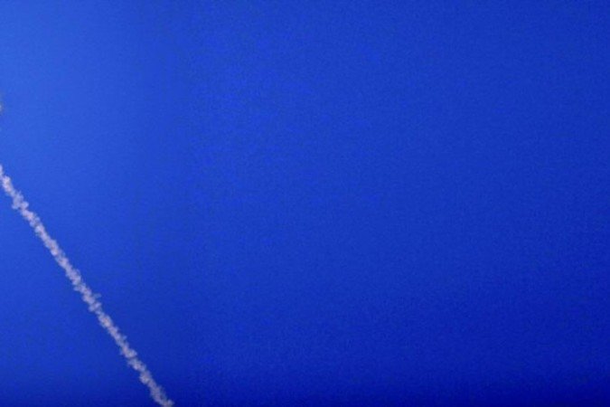 TOPSHOTS  The trail of an Israeli missile launched from the Iron Dome defence missile system is seen along the Gaza border in response to a rocket launched from the nearby Palestinian Gaza Strip on November 15, 2012. Israel will take 