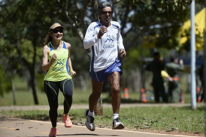  01/04/2023. Crédito: Minervino Júnior/CB/D.A Press. Brasil.  Brasilia - DF. Atletas corredores que estão treinando no Parque da Cidade para a Maratona de Brasília do Correio Braziliense. Paula Monteiro e Ruiter Roberto responsáveis pela CORDF(corredores de rua do DF).