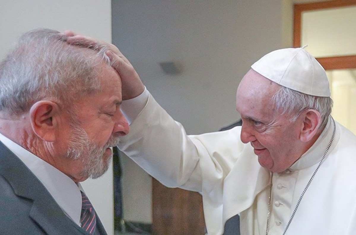 Lula parabeniza papa Francisco pelos 88 anos: 'Exemplo de vida'