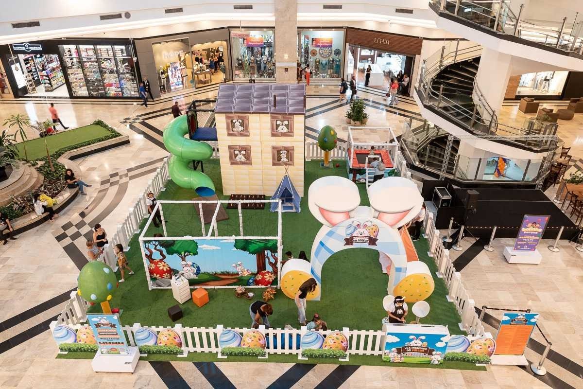 Shopping do DF realiza ação de Páscoa com produção de ovos coloridos