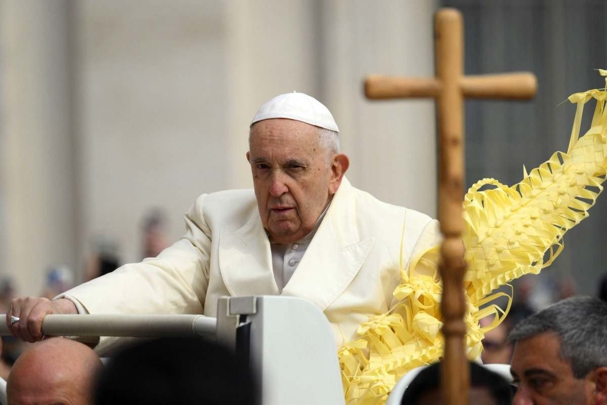 Papa agradece as orações por sua saúde após presidir a missa de Ramos
