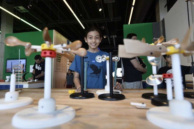 Fenômenos no mundo desafiaram Helena Saori, 11 anos. 