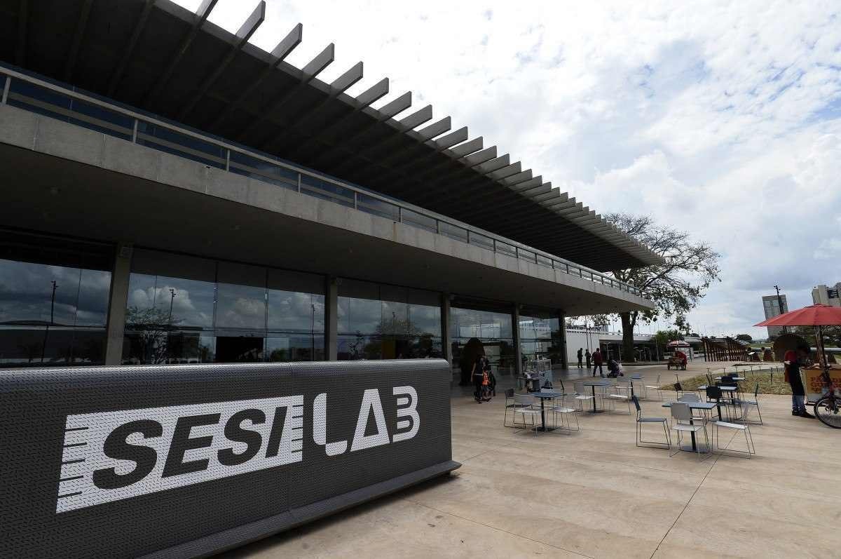 Sesi Lab lança programa para gerar oportunidades profissionais às jovens