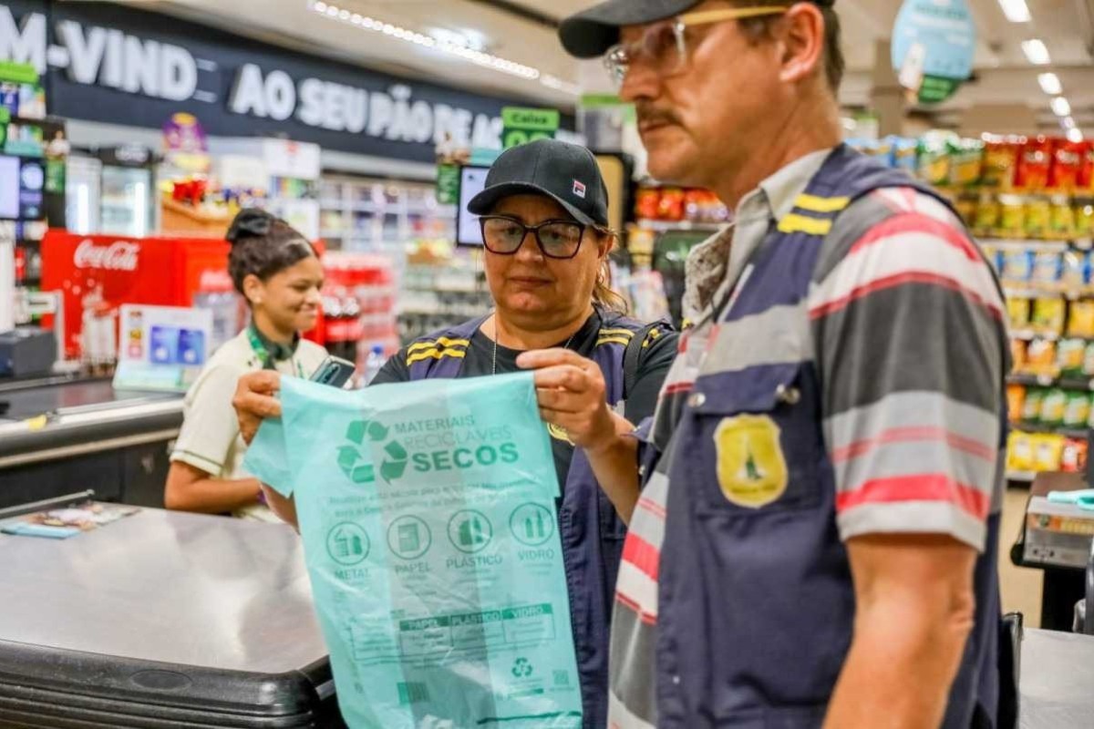 Sacolas plásticas: votação esvazia CLDF e adiamento de prazo emperra