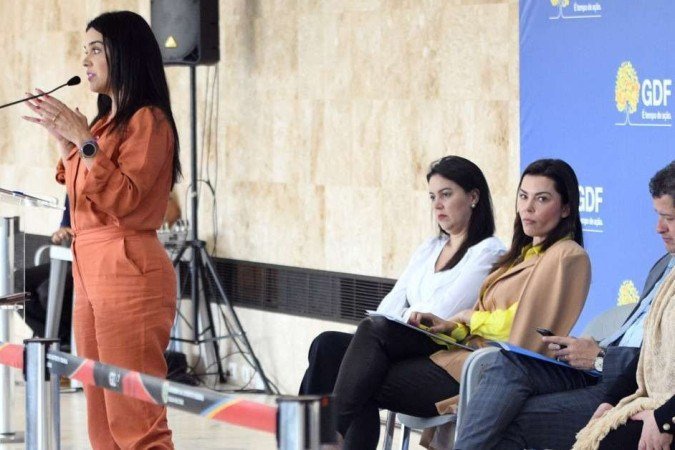  03/04/2023 Credito: Ed Alves/CB/DA.Press. Cidades. Coletiva com a Secretaria da Mulher Giselle Ferreira, Secretario de Segurança Sandro Avelar, Secretaria de Saude Lucilene Florencio, Secretaria de Justiça do DF Marcela Passamani e. 