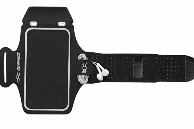 Braçadeira porta celular Olympikus performance, na C&A (R$ 99,89)