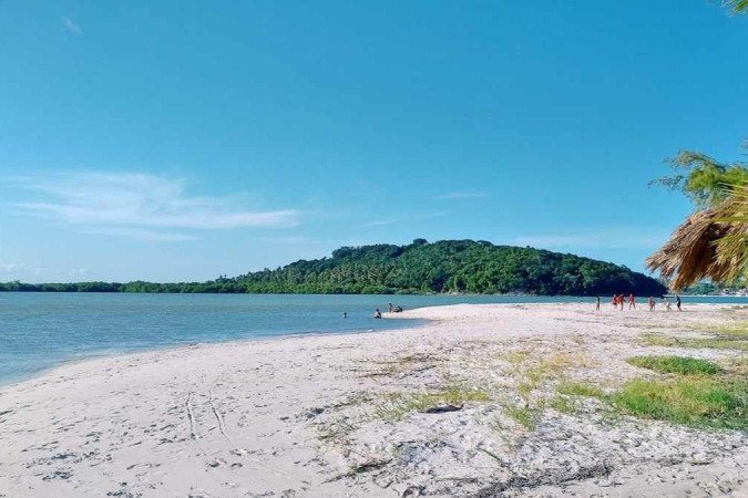 Local onde ocorreu o acidente na praia de Pontal da Ilha, em Itamaracá (PE) - (crédito: Reprodução/Facebook/Pontal da Ilha - Itamaracá PE (15 de julho de 2018)) Local onde ocorreu o acidente na praia de Pontal da Ilha, em Itamaracá (PE) - (crédito: Reprodução/Facebook/Pontal da Ilha - Itamaracá PE (15 de julho de 2018))