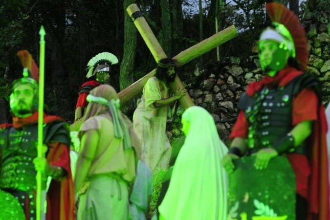 Espetáculo religioso chegou em 2023 à sua 50ª montagem pelo grupo Via Sacra de Planaltina 