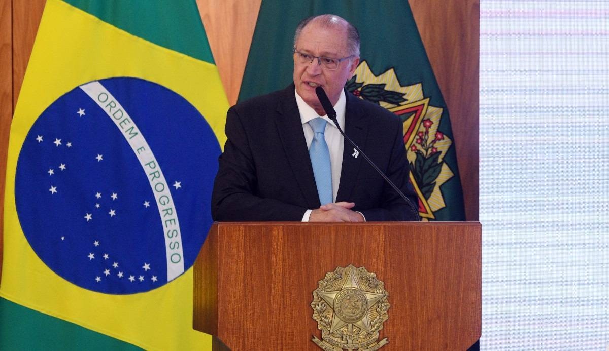 Alckmin anuncia primeiros concursos da pasta depois de 10 anos