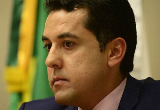  Carlos Vieira               