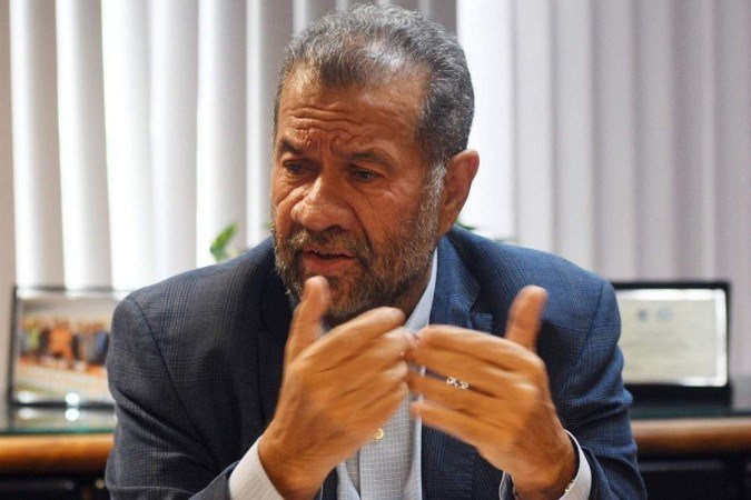 Carlos Lupi foi convidado para prestar esclarecimentos sobre o escândalo de fraudes bilionárias contra aposentados e pensionistas do Instituto Nacional do Seguro Social (INSS) - (crédito: ED ALVES/CB/D.A.Press) Carlos Lupi foi convidado para prestar esclarecimentos sobre o escândalo de fraudes bilionárias contra aposentados e pensionistas do Instituto Nacional do Seguro Social (INSS) - (crédito: ED ALVES/CB/D.A.Press)