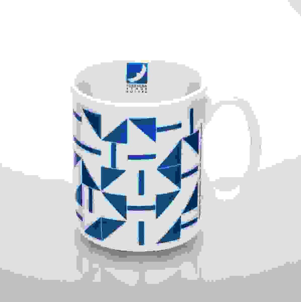 Caneca Torre de TV, da Funda&ccedil;&atilde;o Athos Bulc&atilde;o (R$ 55) 