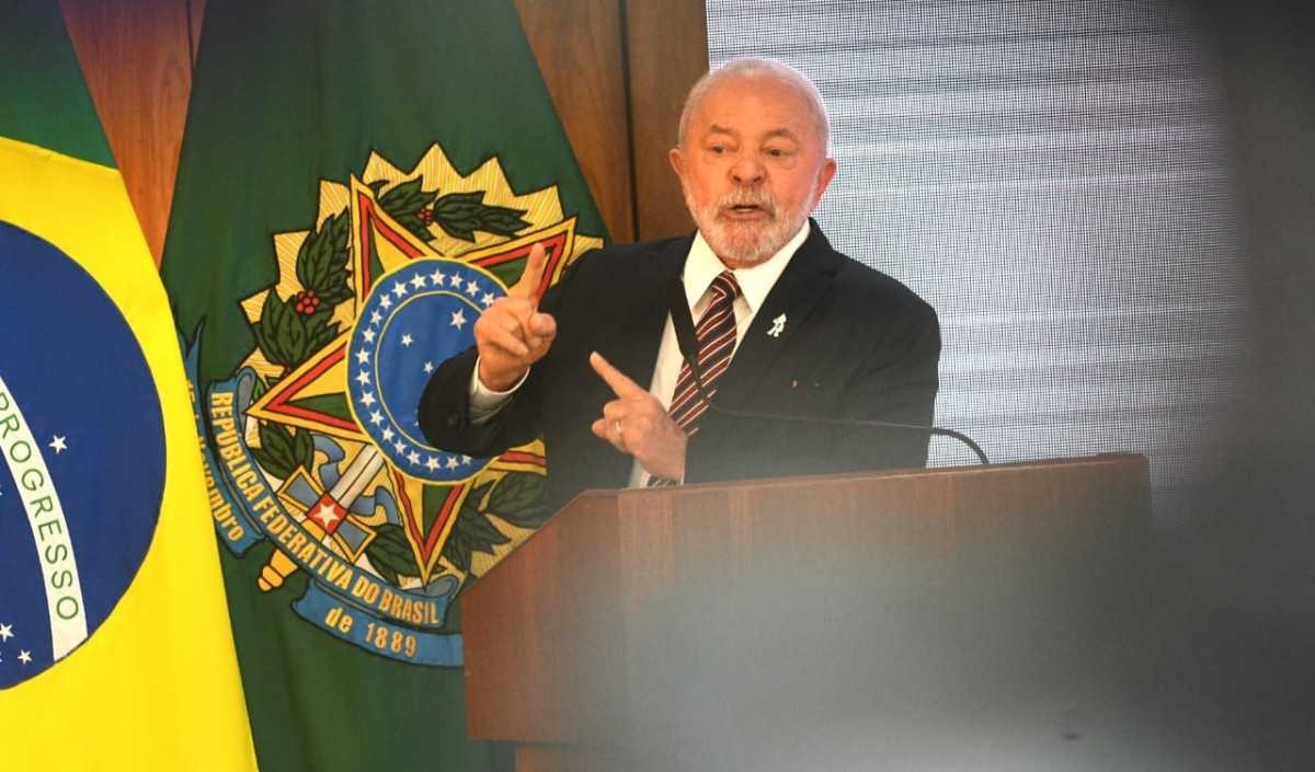 Lula brinca ao falar do Desenrola: 