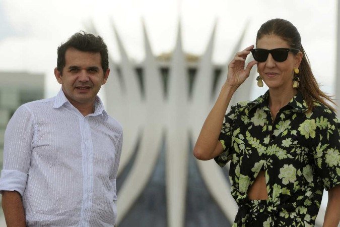  11/04/2023  Crédito: Carlos Vieira/CB/DA Press. Brasília, DF. Cidades. Estilistas de Brasília. Romildo Nascimento e Letícia Gonzaga.