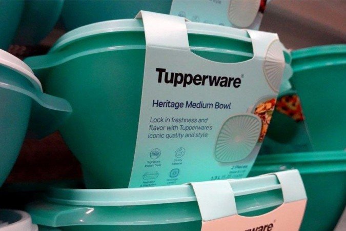 Tupperware tem tentado se reposicionar para um público mais jovem, sem sucesso
- (crédito: Getty Images) Tupperware tem tentado se reposicionar para um público mais jovem, sem sucesso
- (crédito: Getty Images)